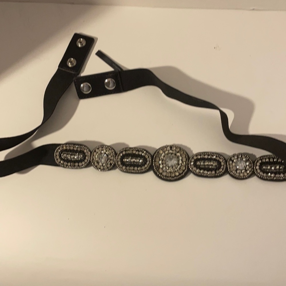 Express snap closure belt